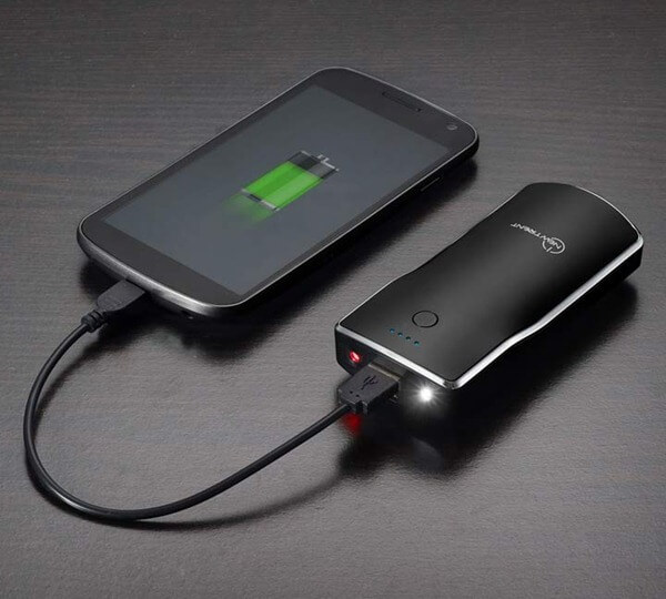 Charge iPhone 5 without Electricity using Portable Battery Pack